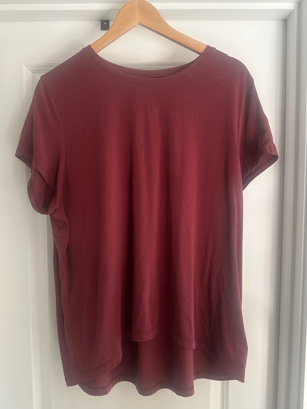 Athleta With Ease Tee red medium